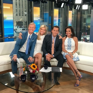 Jeanine Pirro feet photo thumbnail