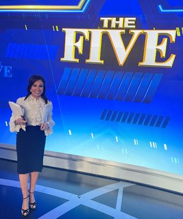 Jeanine Pirro feet photo thumbnail