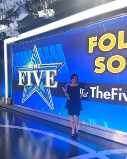 Jeanine Pirro feet photo thumbnail