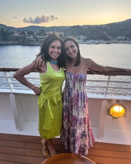 Jeanine Pirro feet photo thumbnail