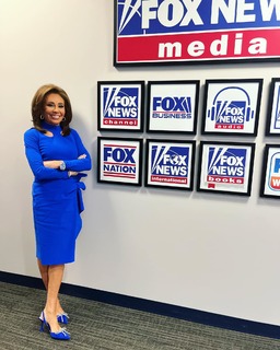 Jeanine Pirro feet photo thumbnail