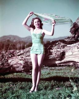 Jeanne Crain feet photo 1