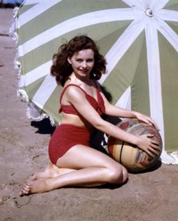 Jeanne Crain feet photo 2