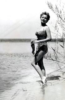 Jeanne Crain feet photo 1