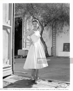 Jeanne Crain feet photo 14