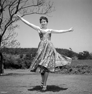 Jeanne Crain feet photo 9