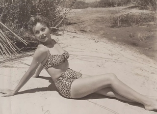 Jeanne Crain feet photo 3