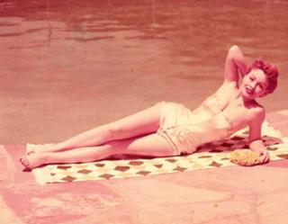 Jeanne Crain feet photo 11