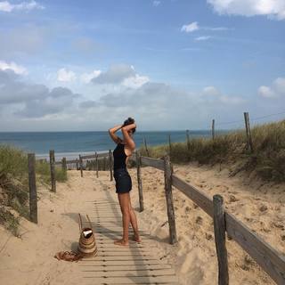 Jeanne Damas feet photo 9