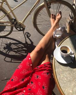 Jeanne Damas feet photo 7
