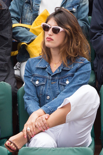 Jeanne Damas feet photo 7