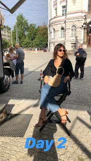 Jeanne Damas feet photo 9