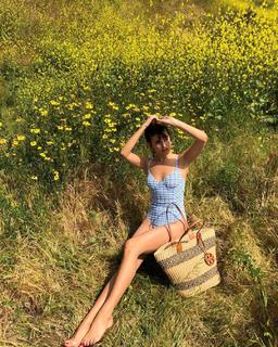 Jeanne Damas feet photo 3