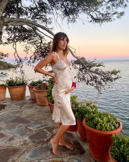Jeanne Damas feet photo 3