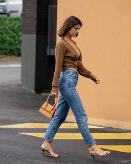 Jeanne Damas feet photo 10