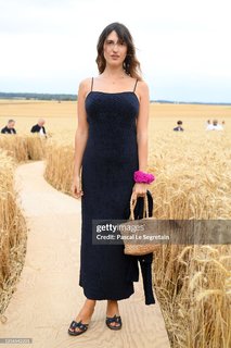 Jeanne Damas feet photo 11