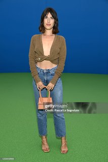 Jeanne Damas feet photo 9