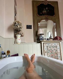 Jeanne Damas feet photo 7