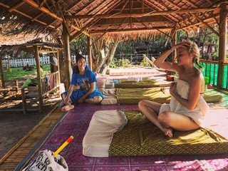 Jeanne Goursaud feet photo thumbnail