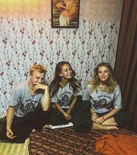 Jeanne Goursaud feet photo thumbnail