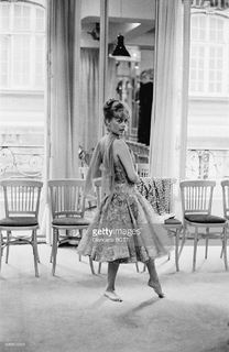 Jeanne Moreau feet photo 4