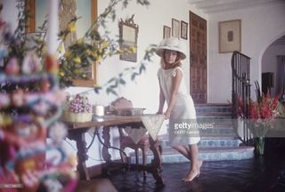 Jeanne Moreau feet photo 10