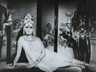 Jeanne Moreau feet photo 4