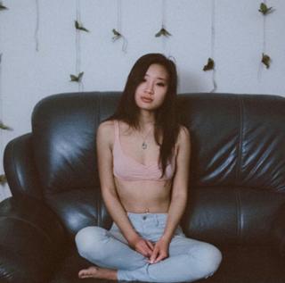 Jeannie Elise Mai feet photo 6