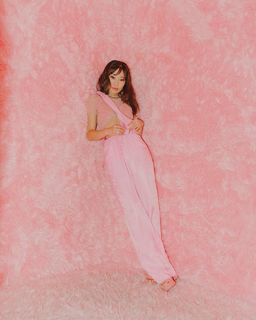 Jeannie Elise Mai feet photo 8