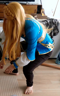 Jeannie Lee feet photo thumbnail