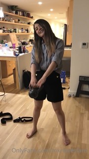 Jeannie Lee feet photo thumbnail