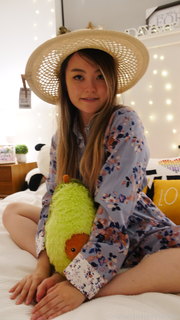 Jeannie Lee feet photo thumbnail
