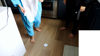 Jeannie Lee feet photo thumbnail