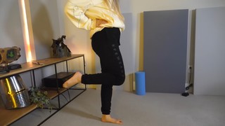 Jeannie Lee feet photo thumbnail