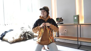 Jeannie Lee feet photo thumbnail