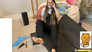 Jeannie Lee feet photo thumbnail