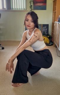 Jeannie Lee feet photo thumbnail