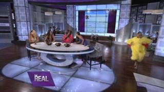 Jeannie Mai Jenkins feet photo thumbnail