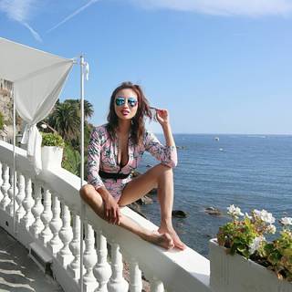 Jeannie Mai Jenkins feet photo thumbnail