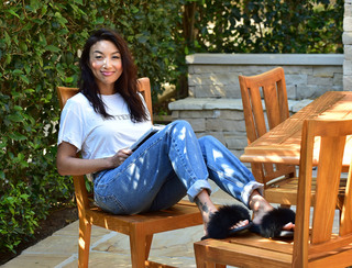 Jeannie Mai Jenkins feet photo thumbnail