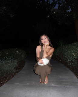 Jeannie Mai Jenkins feet photo thumbnail