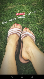 Jeannine Michaelsen feet photo thumbnail
