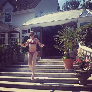 Jedediah Bila feet photo thumbnail