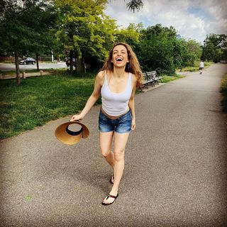 Jedediah Bila feet photo thumbnail