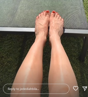 Jedediah Bila feet photo thumbnail