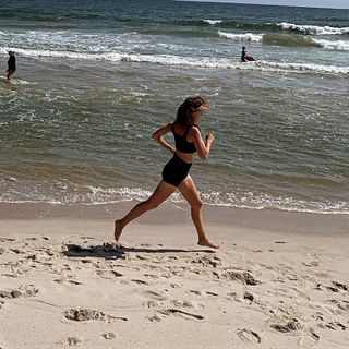 Jedediah Bila feet photo thumbnail