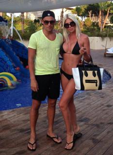 Jelena Karleusa feet photo thumbnail