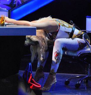 Jelena Karleusa feet photo thumbnail