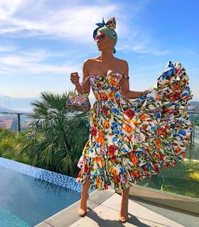 Jelena Karleusa feet photo thumbnail