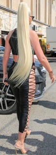 Jelena Karleusa feet photo thumbnail